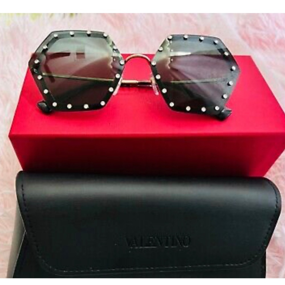 Valentino Rockstud Sunglasses!